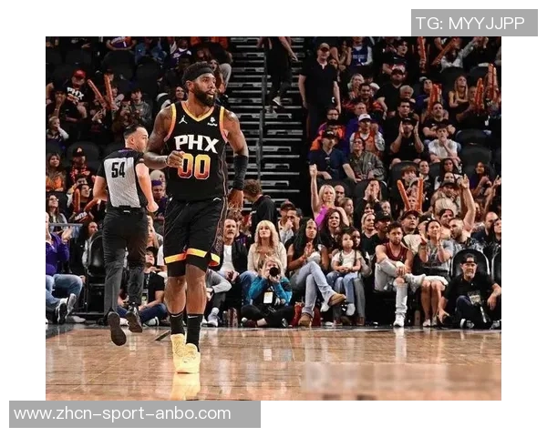 雷迪克盛赞太阳战术理念强调防守端表现尤为突出 雷迪克盛赞太阳战术理念强调防守端表现尤为突出