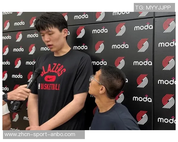 开拓者球迷嘉年华对抗赛黑队险胜白队杨瀚森队友夏普荣膺MVP称号 开拓者球迷嘉年华对抗赛黑队险胜白队杨瀚森队友夏普荣膺MVP称号