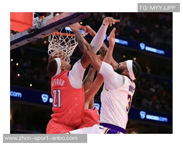 莱夫利称赞浓眉表现超凡能在场上无所不能防守任何对手 莱夫利称赞浓眉表现超凡能在场上无所不能防守任何对手