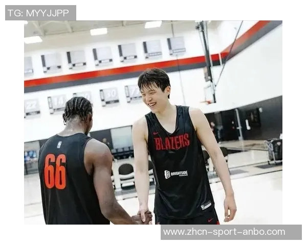 杨瀚森谈夏普和卡马拉:为兄弟们获得丰厚合同感到由衷高兴 杨瀚森谈夏普和卡马拉:为兄弟们获得丰厚合同感到由衷高兴