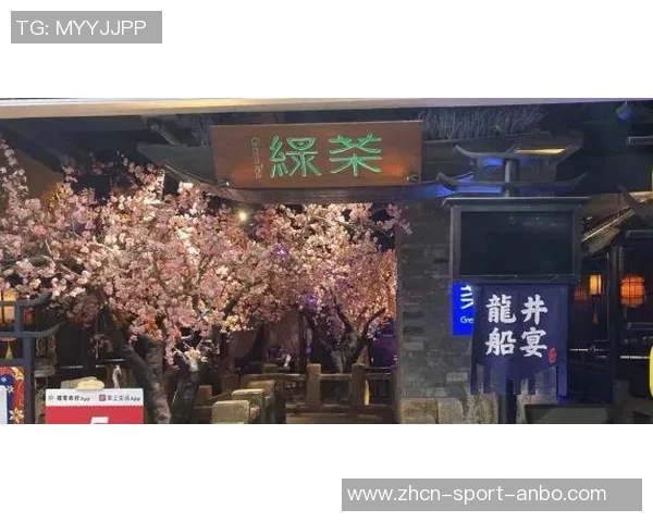 惠特摩尔在中餐馆得知被交易消息未曾想过回家乡 惠特摩尔在中餐馆得知被交易消息未曾想过回家乡